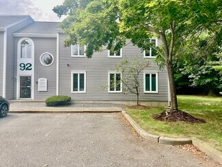 Plus de détails pour 92 Faunce Corner Rd, Dartmouth, MA - Bureau à vendre