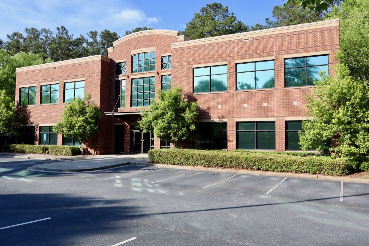 2002 Commerce Dr N, Peachtree City, GA for lease Primary Photo- Image 1 of 5