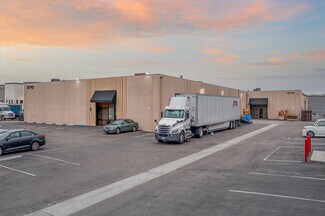 Plus de détails pour 9710-9712 Distribution Ave, San Diego, CA - Industriel à louer