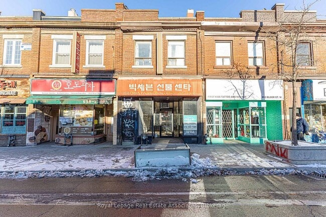 More details for 654 Bloor St W, Toronto, ON - Retail for Sale