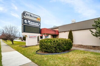 905 Theodore St, Crest Hill, IL à vendre Photo du bâtiment- Image 2 de 38