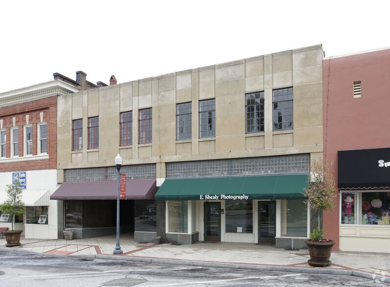 103 Main St, Clinton, SC à vendre - Photo du bâtiment - Image 2 de 2