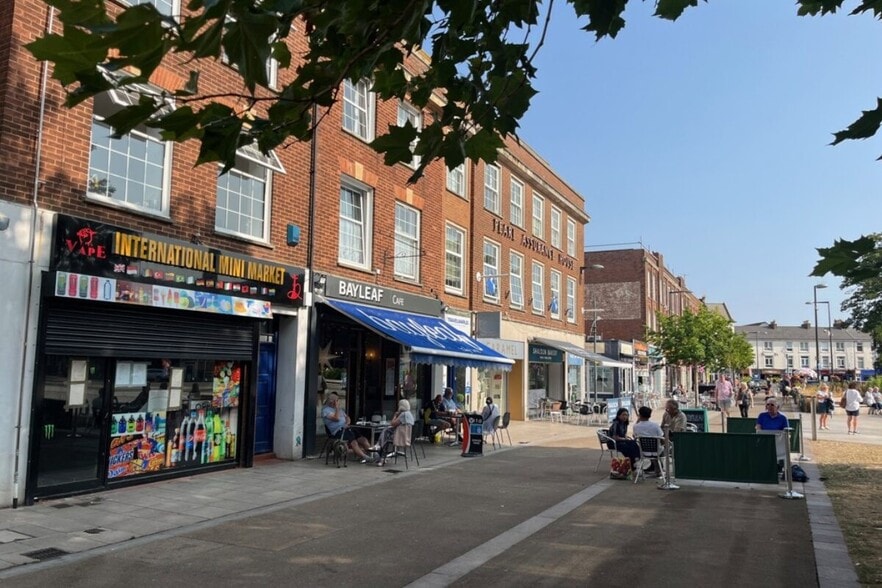 20 The Strand, Exmouth for lease - Building Photo - Image 2 of 2