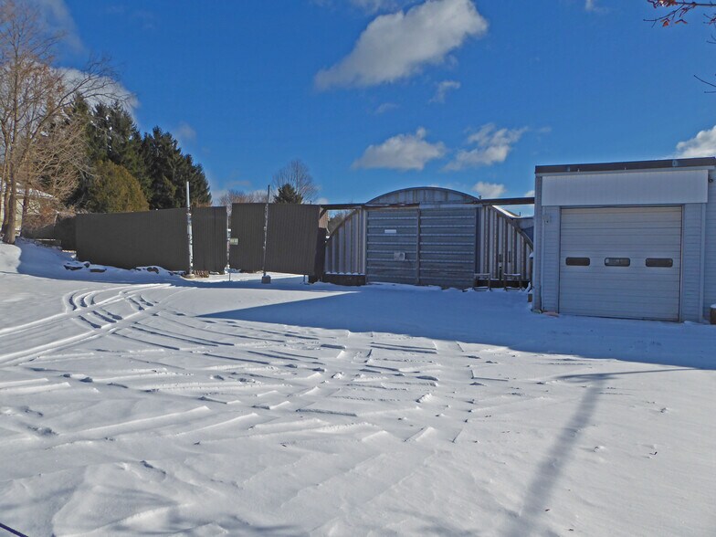 32 Side Rd, Halton Hills, ON à vendre - Photo du bâtiment - Image 2 de 21