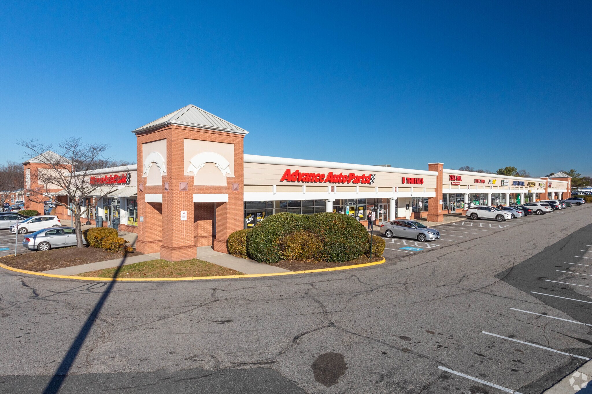 1940-2089 Daniel Stuart Sq, Woodbridge, VA for lease Building Photo- Image 1 of 5