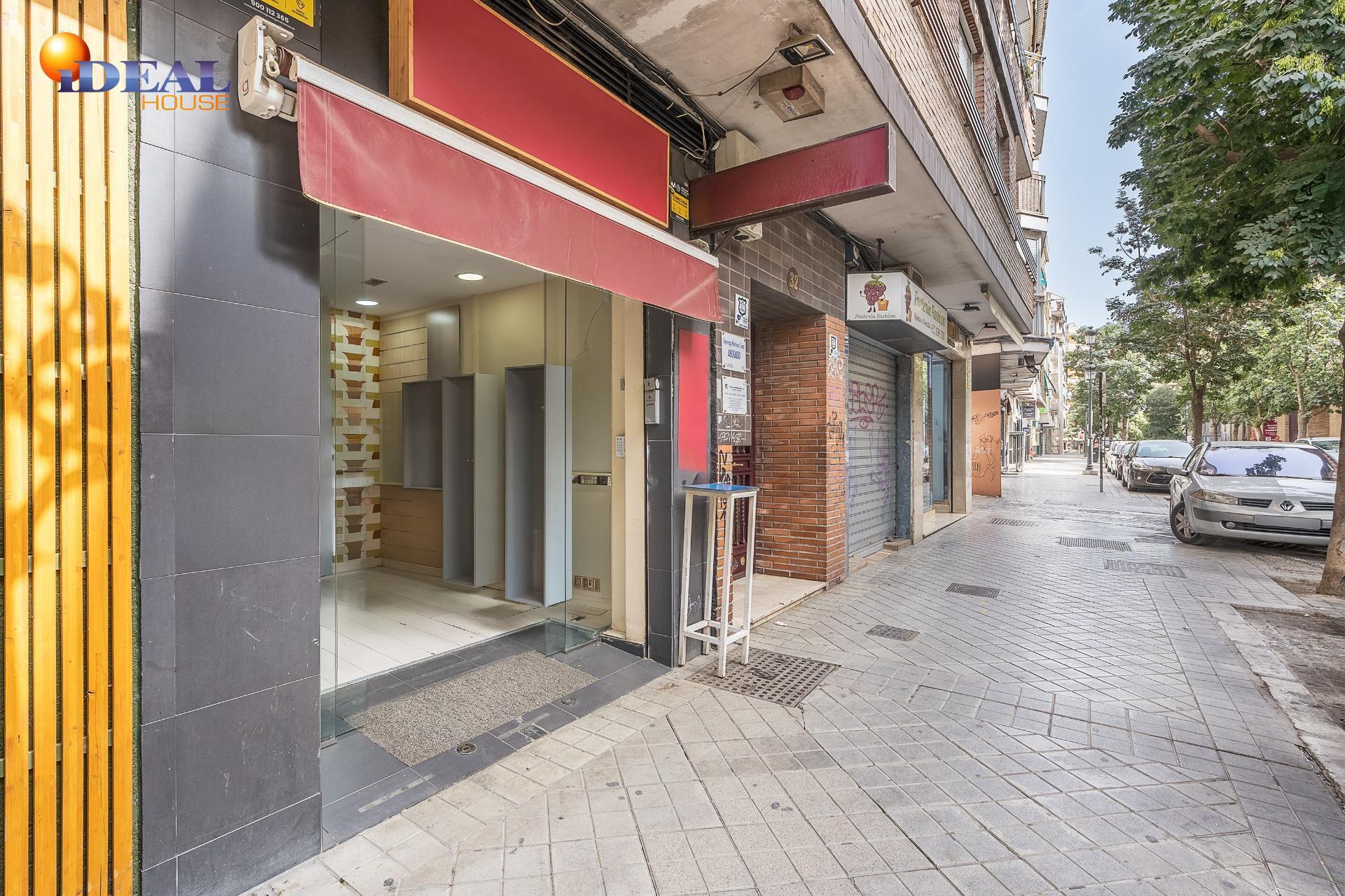 Retail in Granada, Granada for sale Building Photo- Image 1 of 9