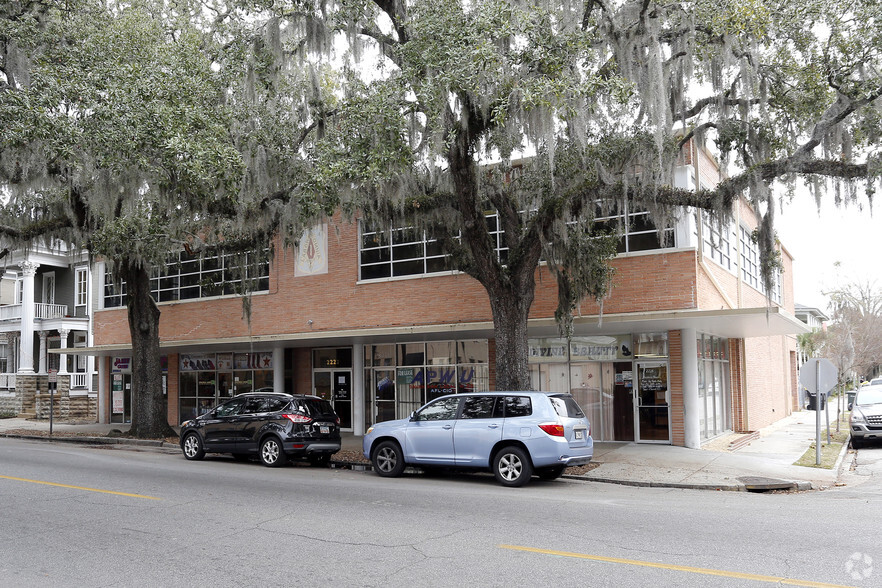 2222-2226 Bull St, Savannah, GA for sale - Building Photo - Image 1 of 1