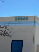 58945 Business Center Dr, Yucca Valley, CA à louer Photo intérieure- Image 1 de 9