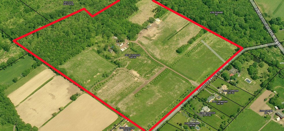 5837 Township Line Rd, Pipersville, PA à vendre - Photo principale - Image 1 de 2