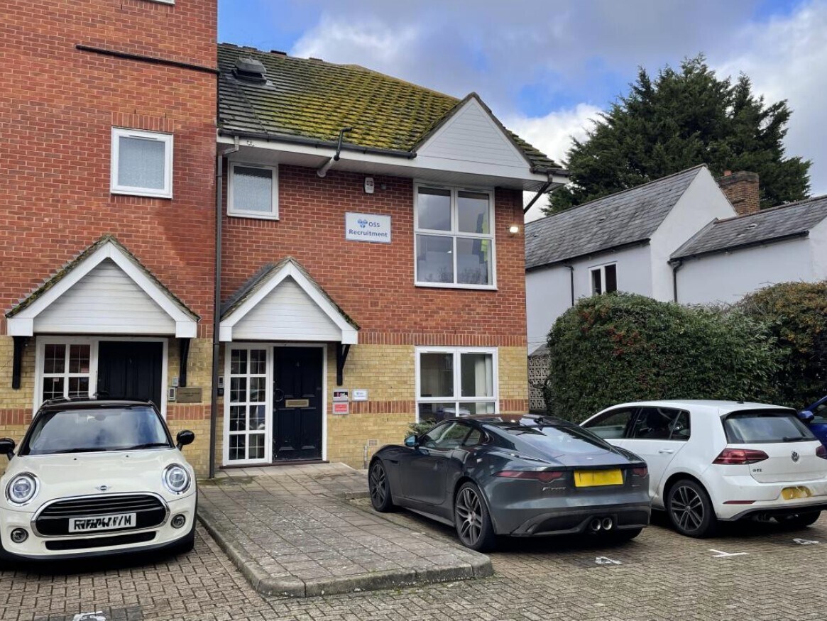 4 Priory Court, Tuscam Way, Camberley à vendre Photo du bâtiment- Image 1 de 3