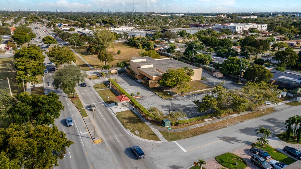 8250 Miramar Pky, Miramar, FL à louer - Photo du bâtiment - Image 1 de 4