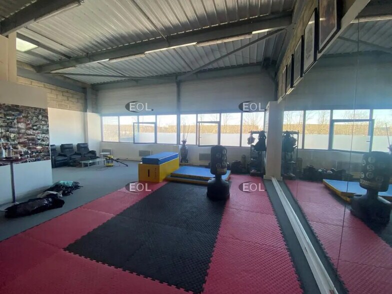 Flex in Bussy-Saint-Martin for lease - Primary Photo - Image 1 of 5