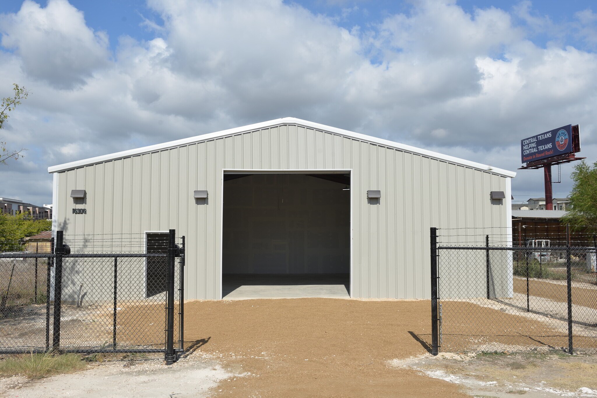 16306 Terrace Dr, Austin, TX for lease Primary Photo- Image 1 of 7