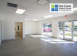 7906 Kingspointe Pky, Orlando, FL à louer Photo intérieure- Image 2 de 2