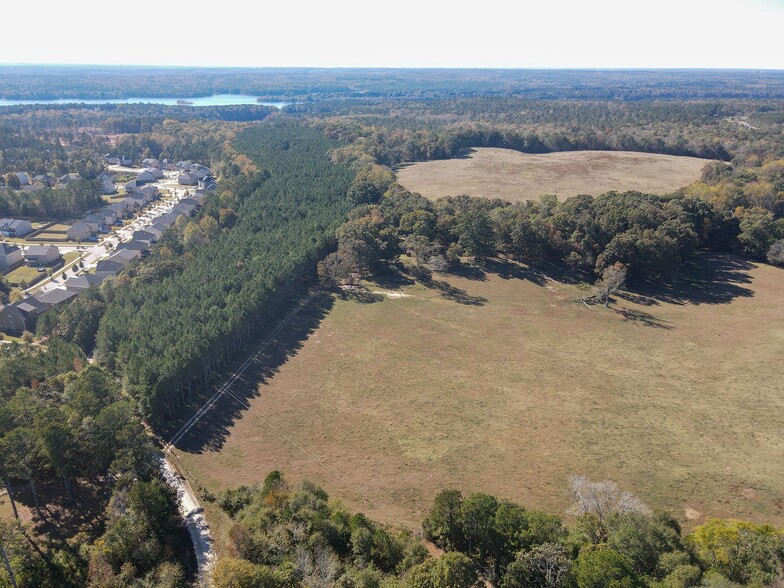 Hunter Rd, Hampton, GA à vendre - Photo du b timent - Image 1 de 3