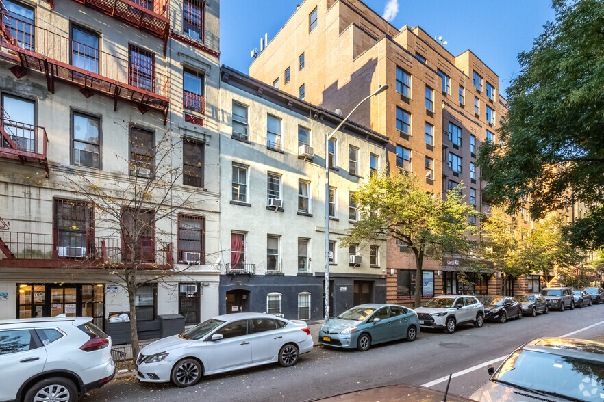 100-102 E 4th St, New York, NY for sale - Building Photo - Image 1 of 1