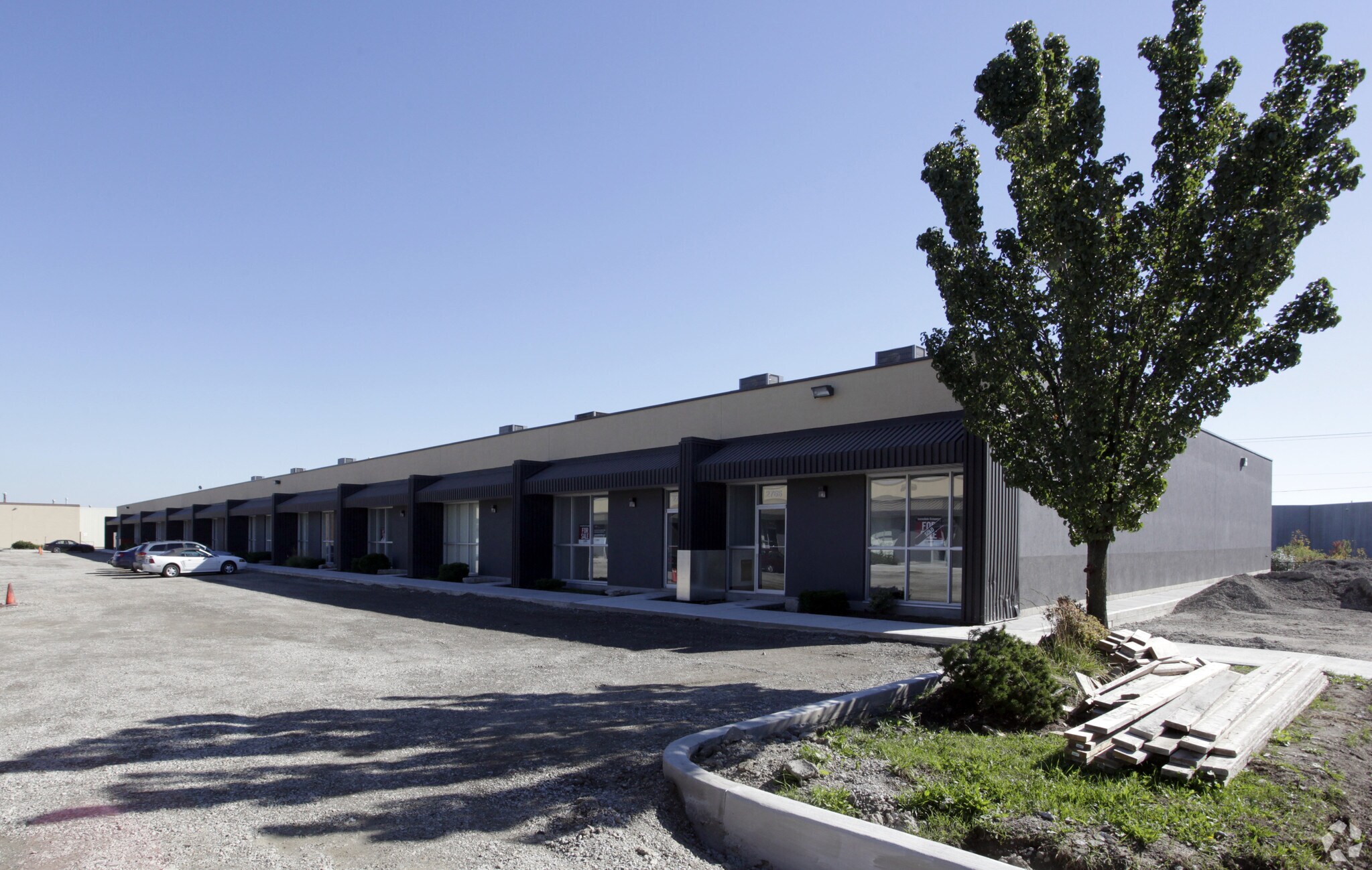 2766-2786 Slough St, Mississauga, ON à vendre Photo principale- Image 1 de 1