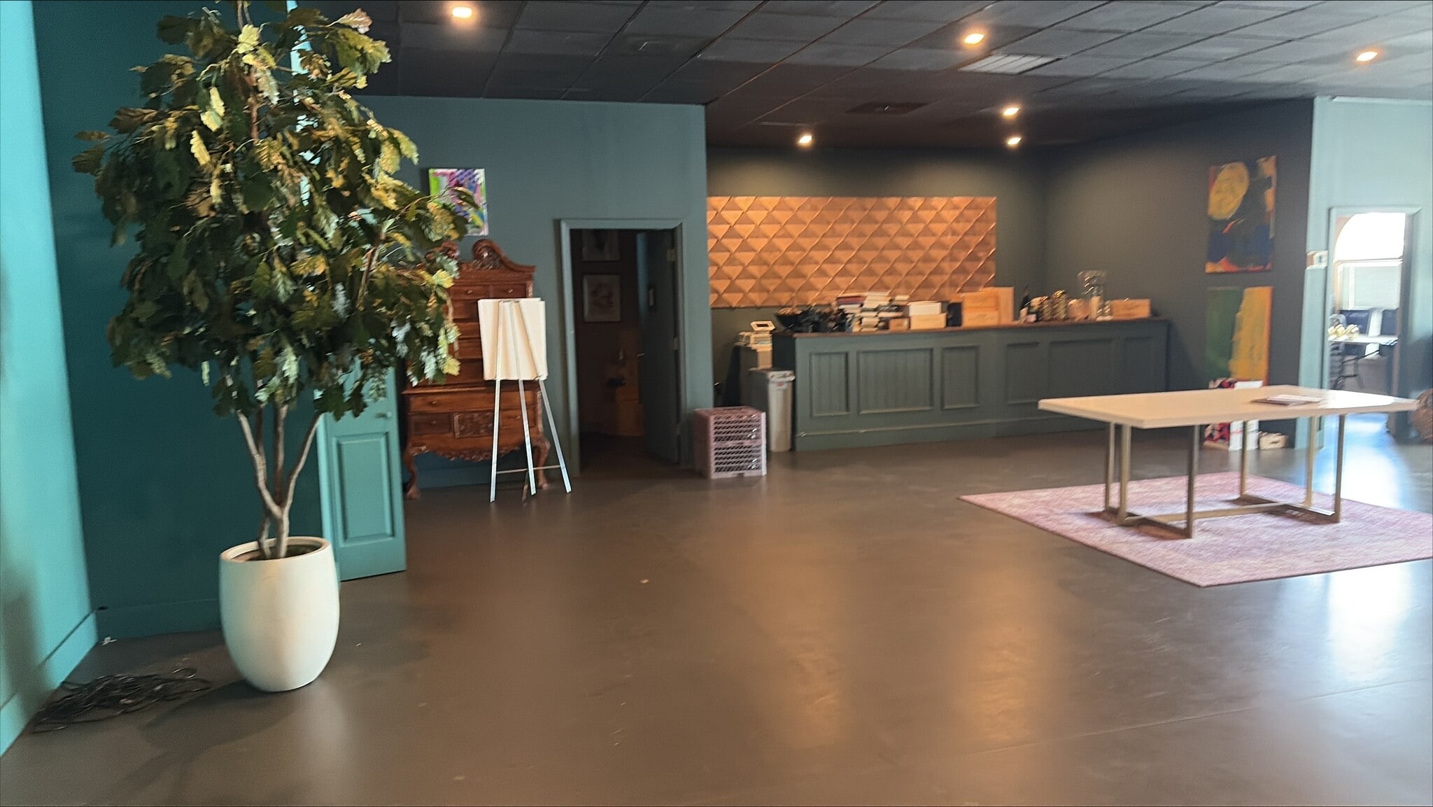 475-477 Haywood Rd, Greenville, SC for lease Interior Photo- Image 1 of 4