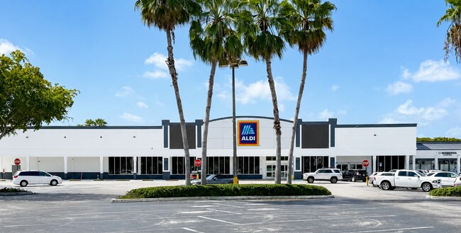 Plus de détails pour 8710-8788 SW 72nd St, Miami, FL - Commerce de détail à louer