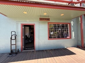 375 W Kuiaha Rd, Haiku, HI for lease Interior Photo- Image 2 of 7