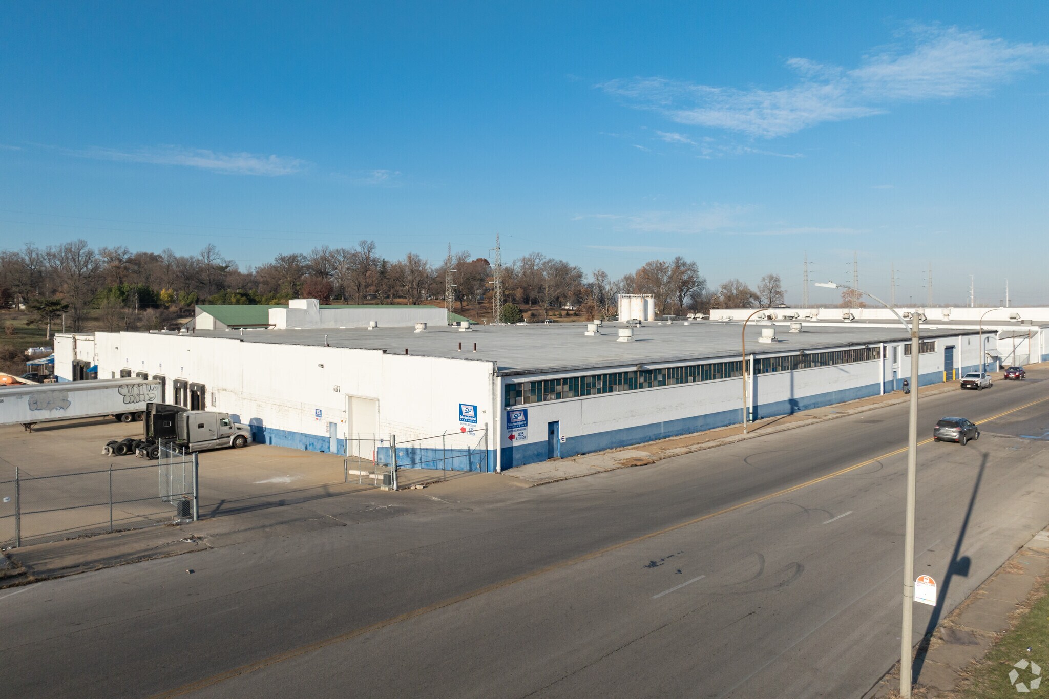 6301 N Broadway, Saint Louis, MO for lease Primary Photo- Image 1 of 7