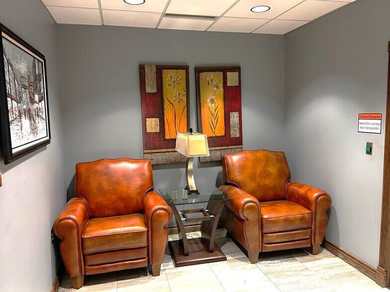 6001 Cochran Rd, Solon, OH à louer - Photo intérieure - Image 3 de 10