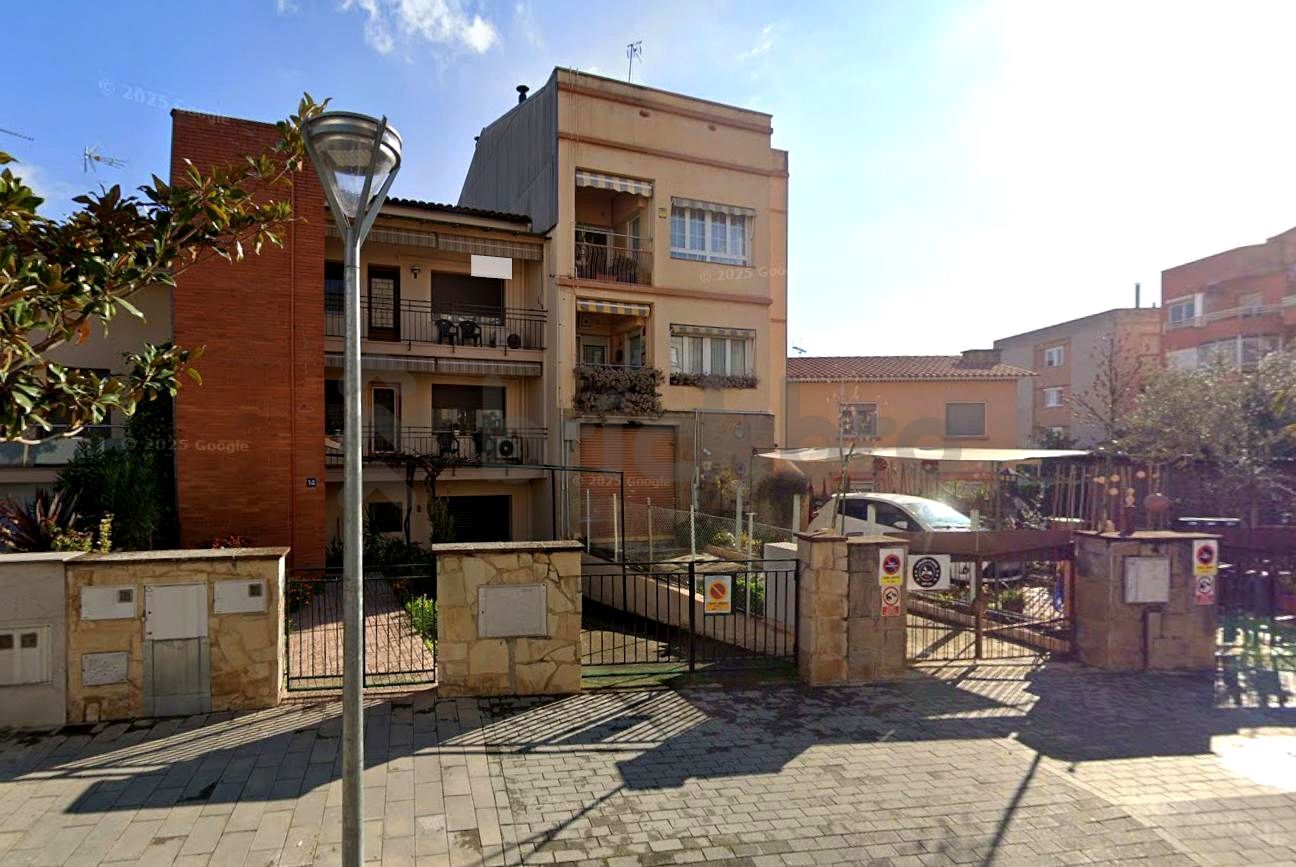 Commerce de détail dans Martorell, Barcelona à louer Photo du bâtiment- Image 1 de 3