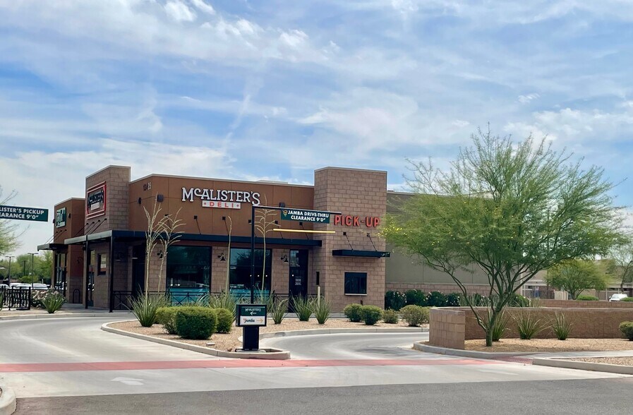 13425 W McDowell Rd, Goodyear, AZ à louer - Photo du bâtiment - Image 2 de 2