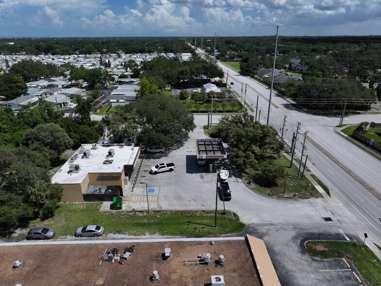 800 County Road 1, Palm Harbor, FL à vendre - Photo du bâtiment - Image 2 de 6