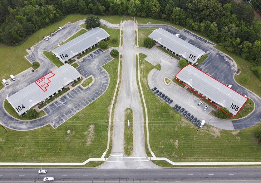 104-115 Jordan Plaza Blvd, Tyler, TX for lease - Building Photo - Image 2 of 12