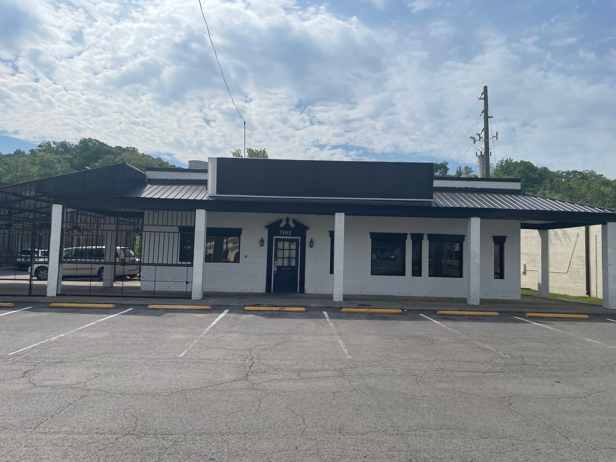7105 Old Harding Pike, Nashville, TN for lease Building Photo- Image 1 of 5