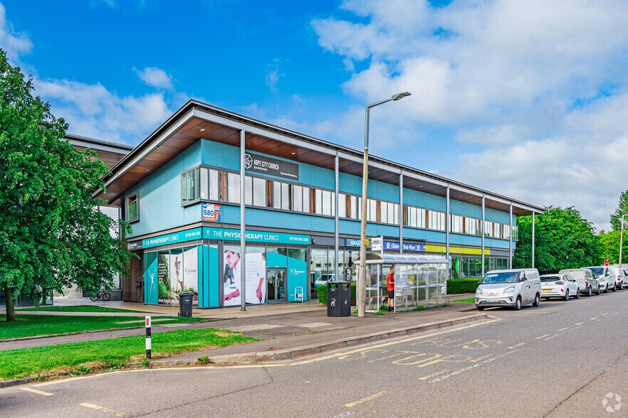 17 South Gyle Cres, Edinburgh à louer - Photo du bâtiment - Image 3 de 4