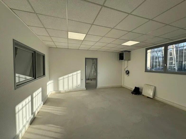 Flex dans Émerainville à louer - Photo intérieure - Image 3 de 11