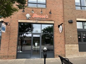 210 S Depeyster St, Kent, OH à louer Photo du bâtiment- Image 1 de 3