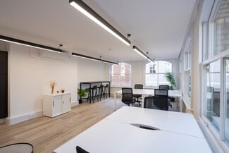 Plus de détails pour 13-13A Macclesfield St, Londres - Bureau à louer