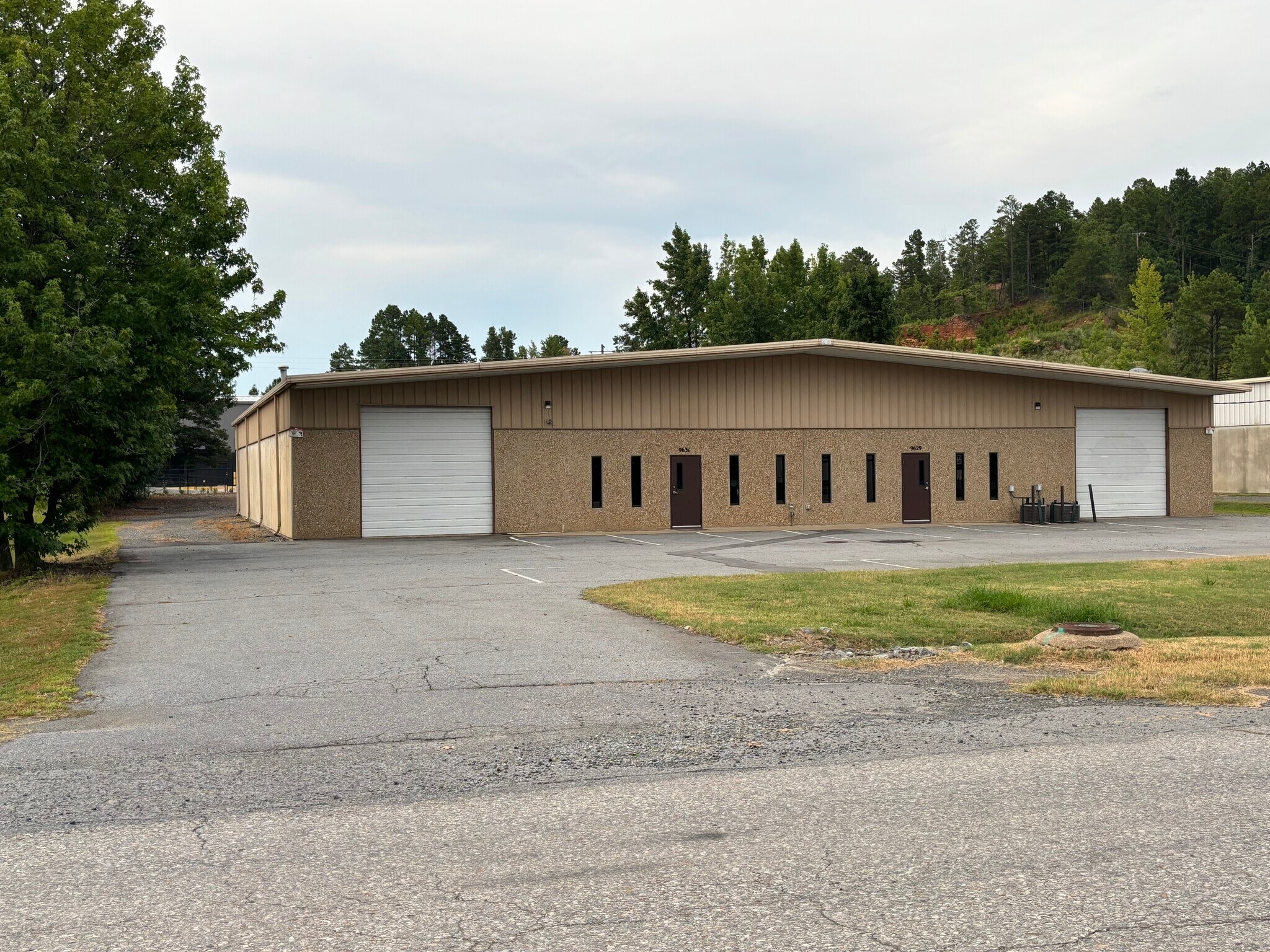 9629-9631 Rowlett Ln, Maumelle, AR for lease Building Photo- Image 1 of 19