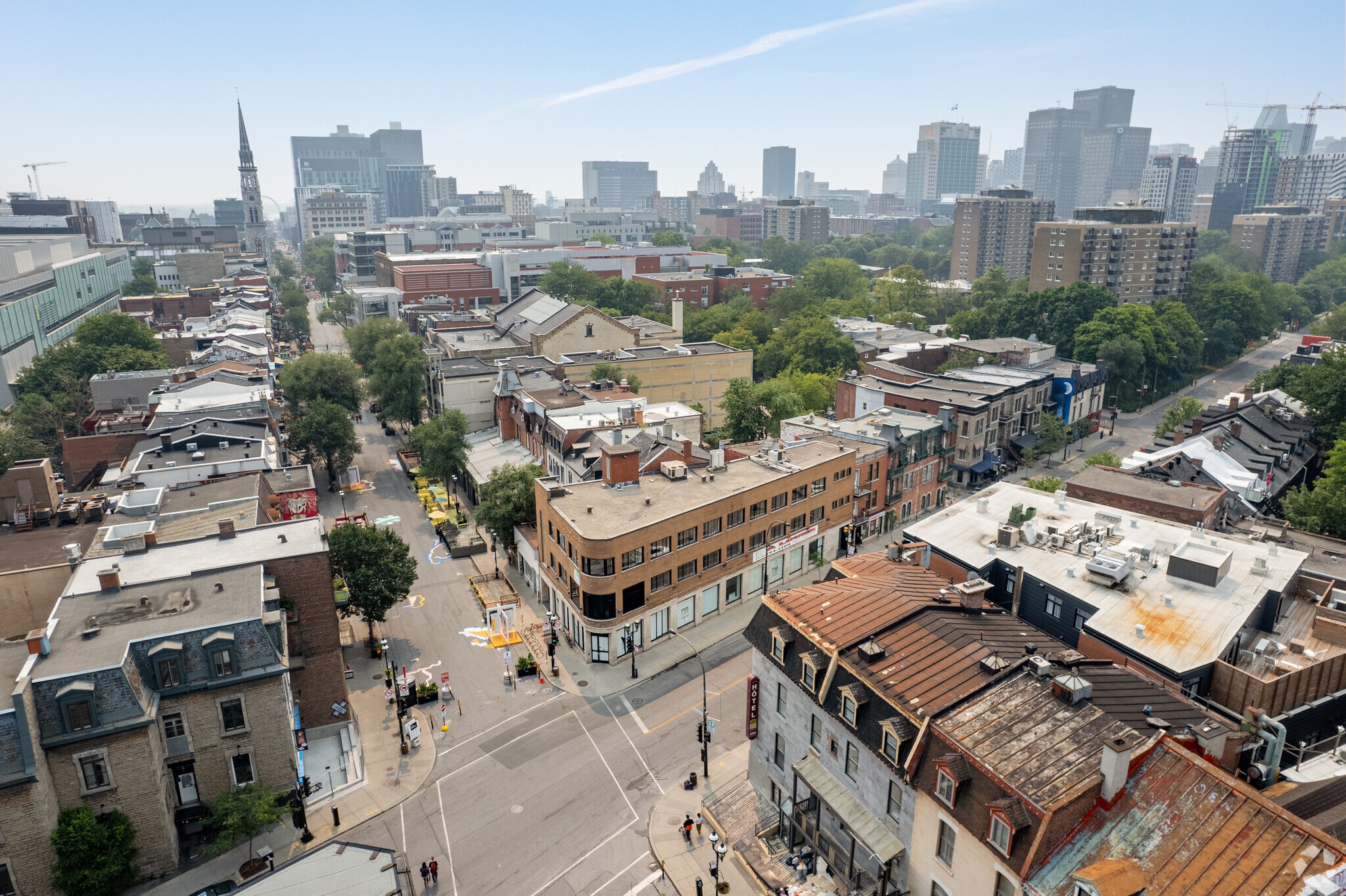 1750 Rue Saint-Denis, Montréal, QC à vendre Aérien- Image 1 de 1