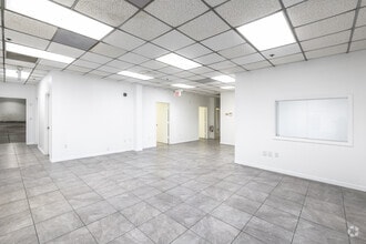 2363 Industrial Blvd, Sarasota, FL for lease Interior Photo- Image 1 of 11