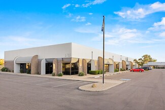 Plus de détails pour 1711 W Rose Garden Ln, Phoenix, AZ - Industriel à louer