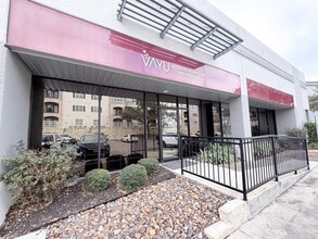 8666 Huebner Rd, San Antonio, TX for lease Interior Photo- Image 2 of 3