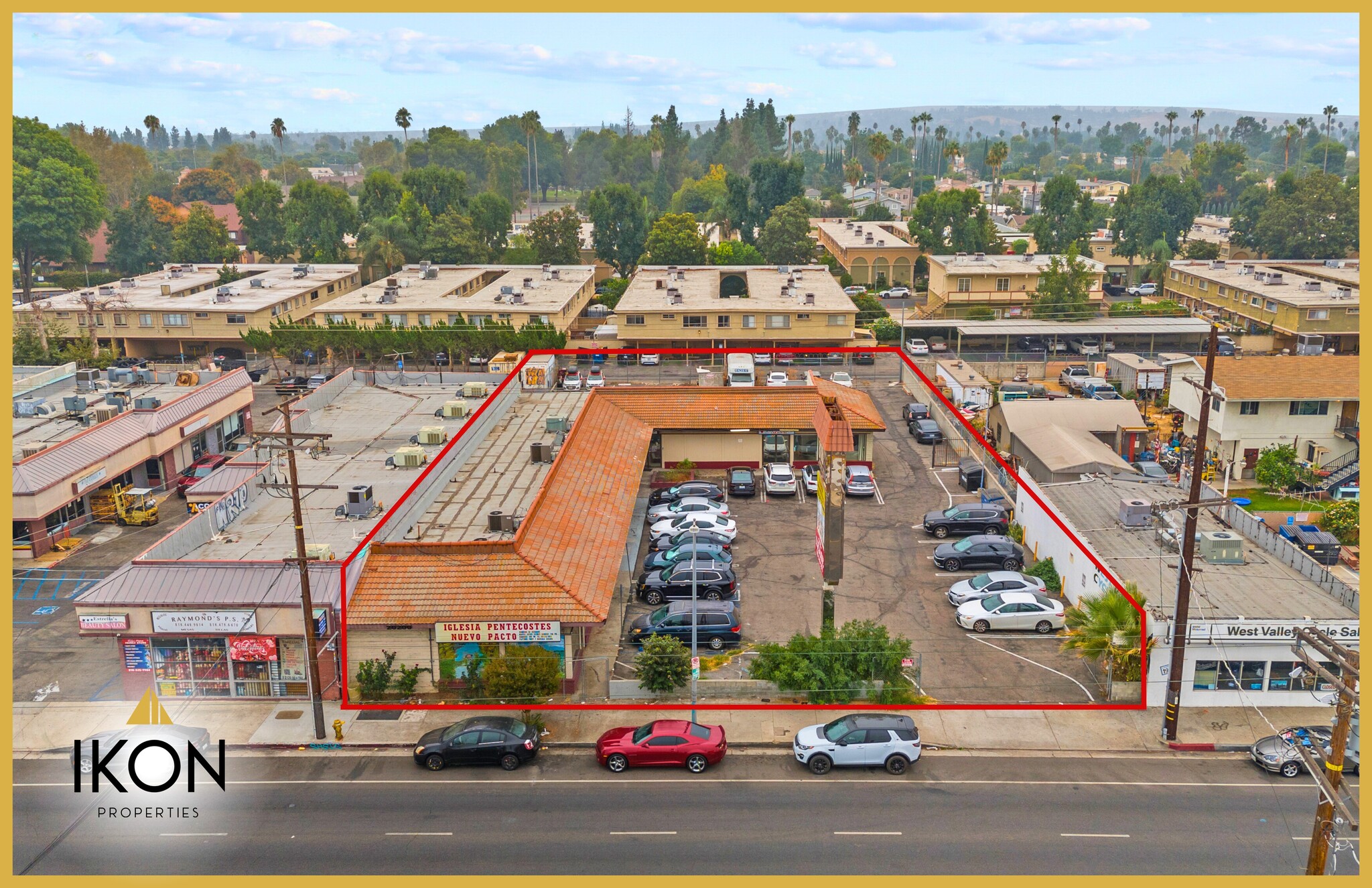 20200 Saticoy St, Winnetka, CA à louer Photo principale- Image 1 de 13