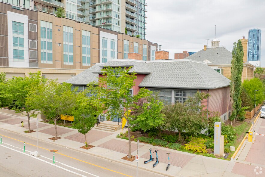 456 12th Ave SE, Calgary, AB à louer - Photo du bâtiment - Image 1 de 3