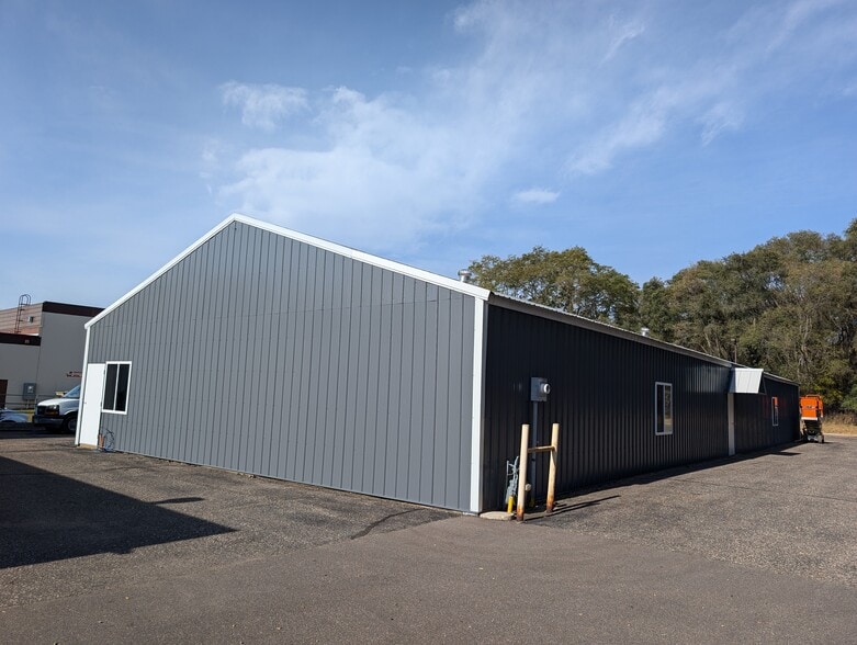 1607 9th St, White Bear Lake, MN for lease - Building Photo - Image 3 of 8