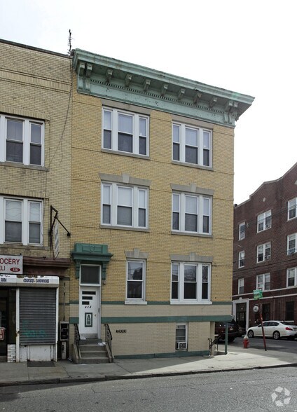 424 Baldwin Ave, Jersey City, NJ à louer - Photo du bâtiment - Image 2 de 2