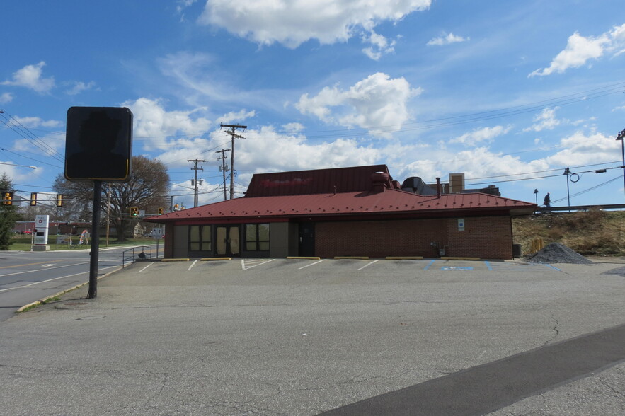 1642 Old Philadelphia Pike, Lancaster, PA for sale - Primary Photo - Image 1 of 1