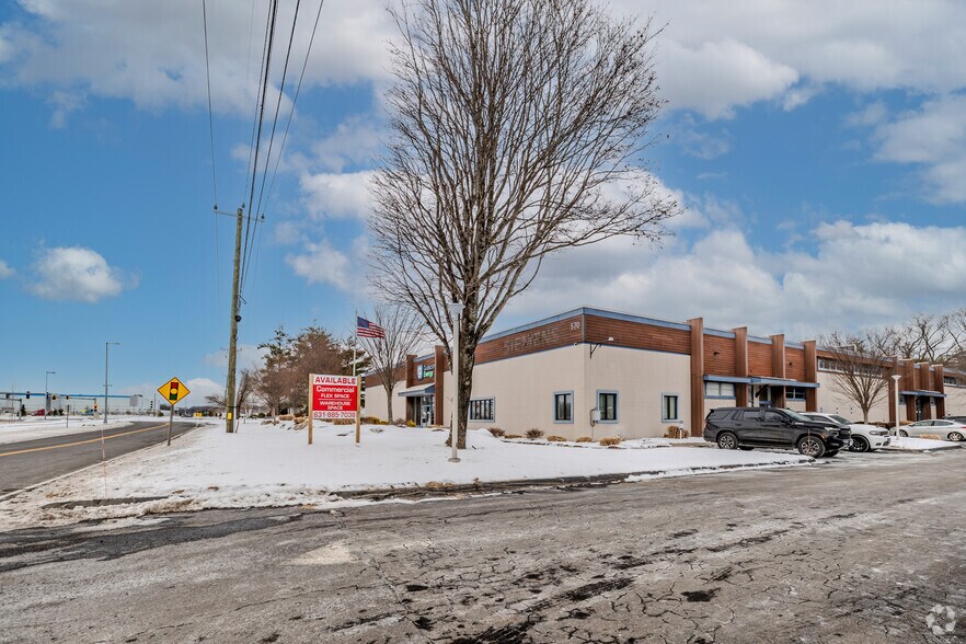 570 Hayden Station Rd, Windsor, CT for lease - Building Photo - Image 1 of 15