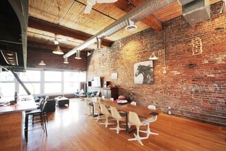 560-562 Beatty St, Vancouver, BC for lease Interior Photo- Image 2 of 3