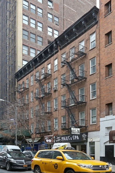 247 W 26th St, New York, NY for lease - Primary Photo - Image 2 of 4