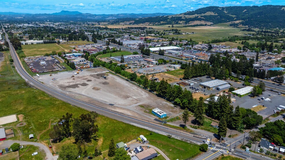 175 Scenic Ave, Santa Rosa, CA à louer - Aérien - Image 3 de 5