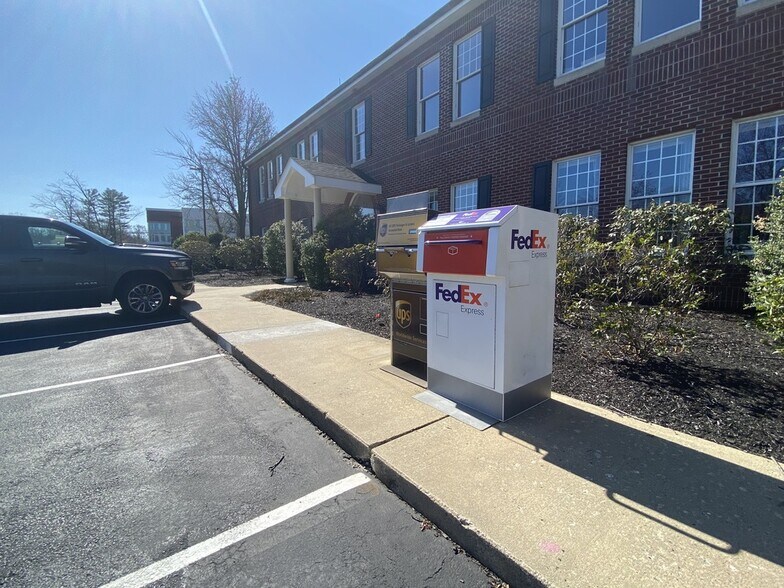 231 Chief Justice Cushing Hwy, Cohasset, MA à louer - Photo du bâtiment - Image 2 de 17